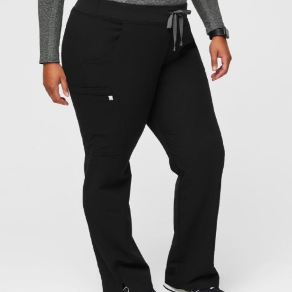 EUC: Figs-Kade Cargo Scrub Pants, Black
